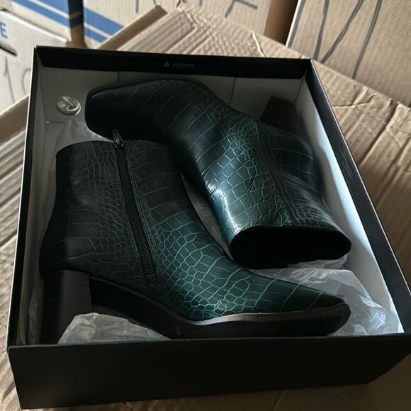 INC Womens Green Crocodile Comfort Dasha Square Toe Block Heel - Picture 3 of 5